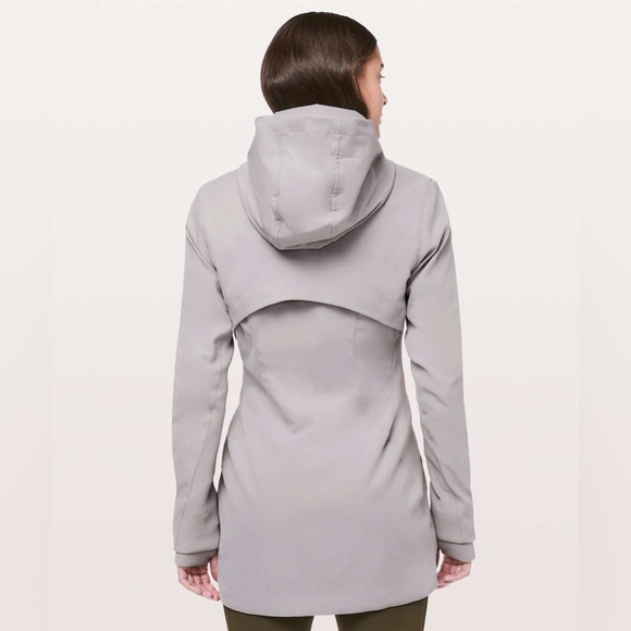 *SOLD* Lululemon “Like A Glove” Jacket in Dark Chrome - Picture 2 of 10